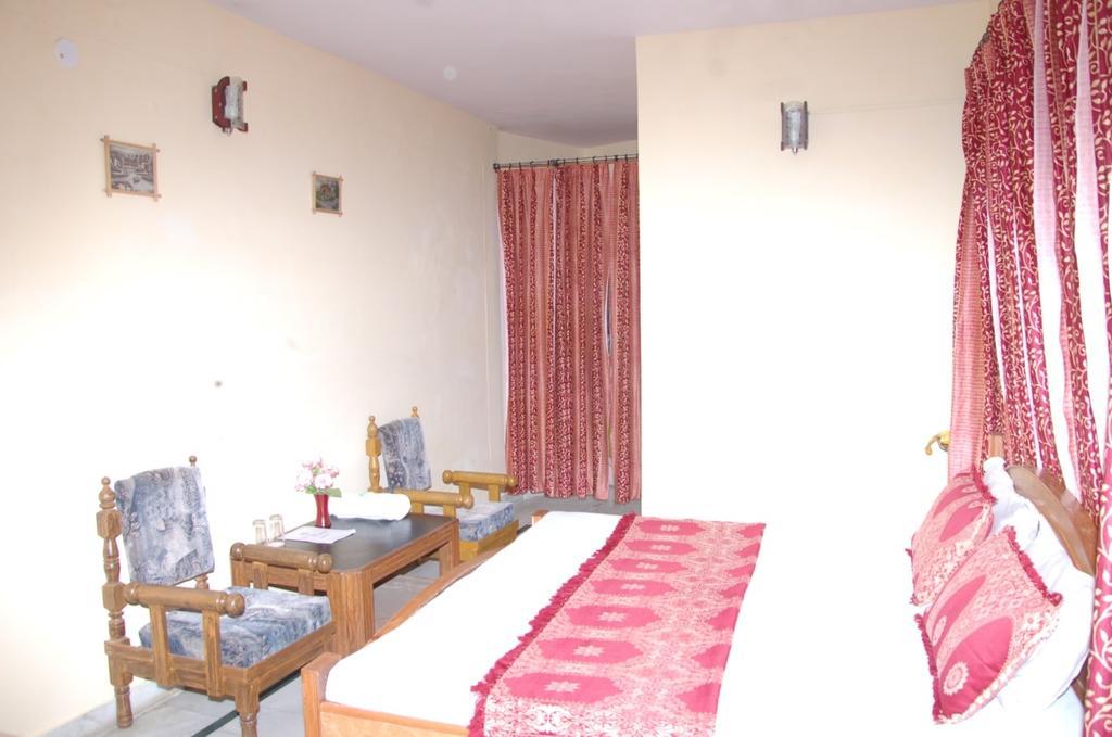 Hotel Arsh International Nainital Oda fotoğraf